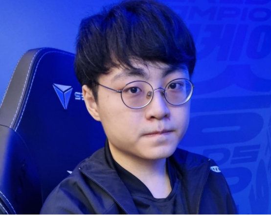 G2翻盘DK，ShowMaker操刀奇招英雄翻盘激烈交锋全球总决赛，成为赛场最大亮点