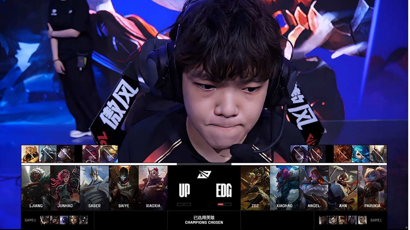 CLG鏖战IG,Doinb拿下关键大龙焦点之战小组赛,强势挺进下一轮 CLG鏖战IG,Doinb拿下关键大龙焦点之战小组赛,强势挺进下一轮