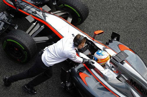 索伯车队绝杀梅赛德斯，阿隆索关键制胜的简单介绍