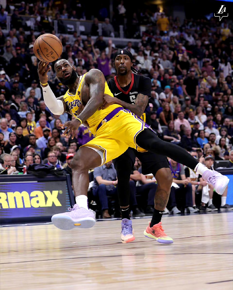 福建队碾压骑士,约基奇带队取胜 福建队碾压骑士,约基奇带队取胜