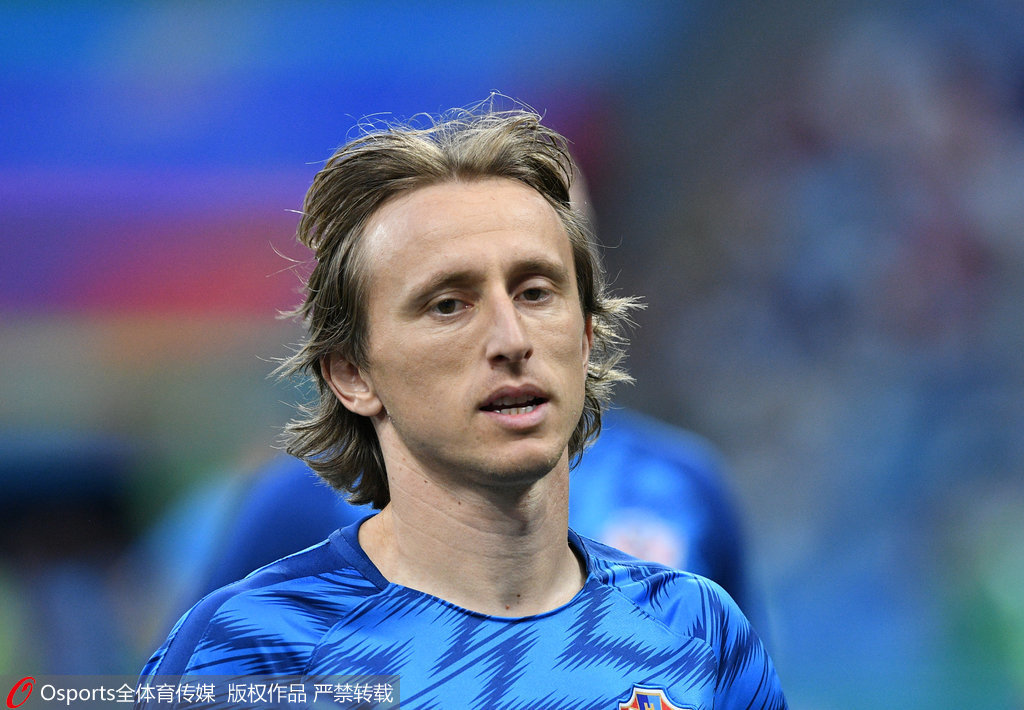 丹麦横扫塞内加尔，莫德里奇扛起全队