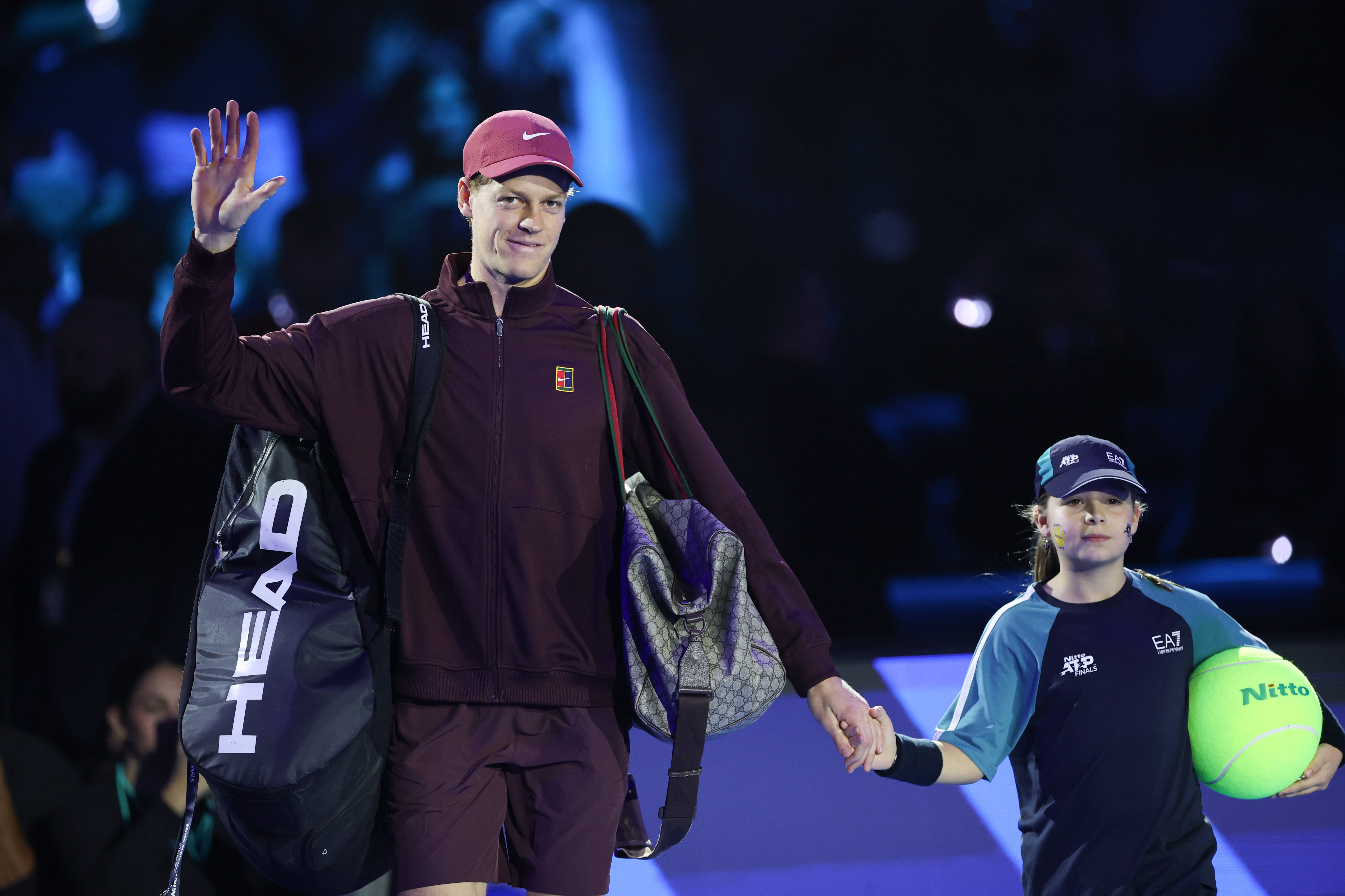 年终总决赛翻盘ATP总决赛，辛纳高光表现